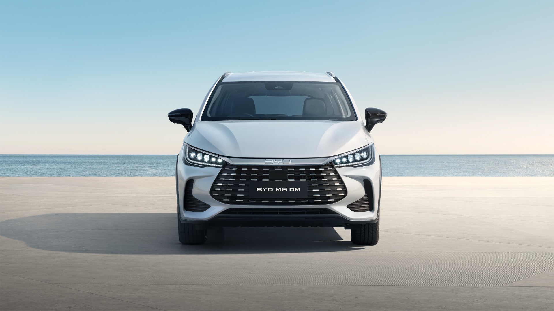 BYD M6 DM-i PHEV Gallery